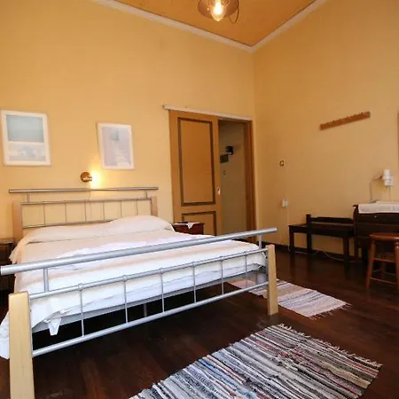 Hotel Ifigenia & 3*